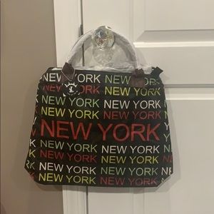 NWT Zippered New York Tote